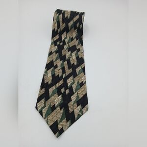 XMI 100% Silk Classic Geometric Pattern Men's Tie in Black, Beige & Green